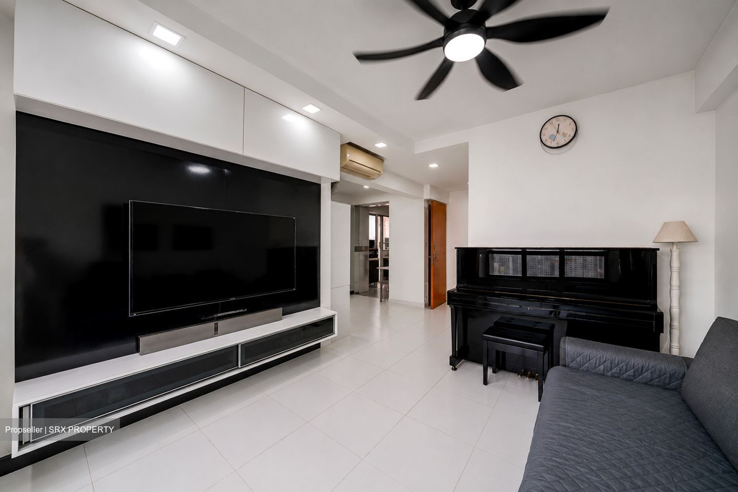 Sengkang West Way (Sengkang),  #568555951